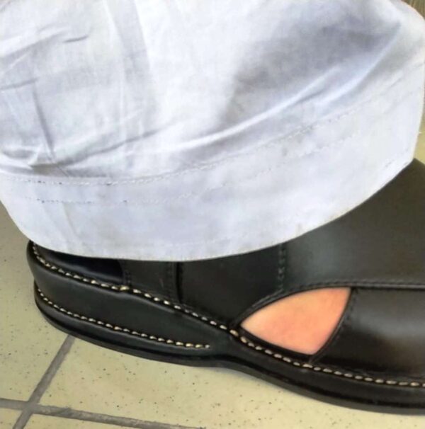 Black Zardari Charsadda Chappal - Image 3